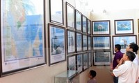 ロンアン省で、「ホアンサ、チュオンサ・歴史的証拠」展示会